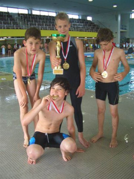 Schwimmwettkampf 06