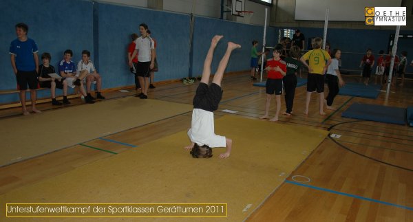 Geraetturn Wettkampf Unterstufe 2011 _005
